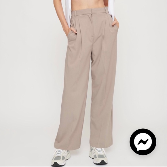 Dynamite Pants - Pleated Straight Pants
